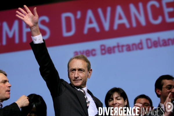 Meeting, au zenith, de bertrand delanoe, candidat pour les municipales a paris.