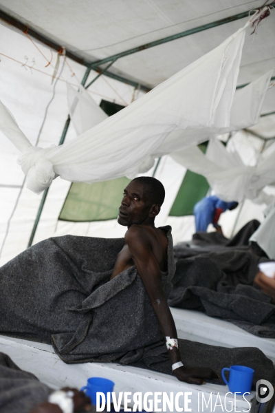 Hopital de rutshuru: service d isolement pour les cas de cholera.