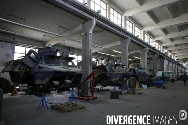 Vie quotidienne au camp de warehouse (2): le bcs assure l entretien, les reparations et le soutien logistique des militaires francais.