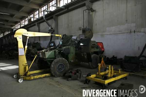 Vie quotidienne au camp de warehouse (2): le bcs assure l entretien, les reparations et le soutien logistique des militaires francais.