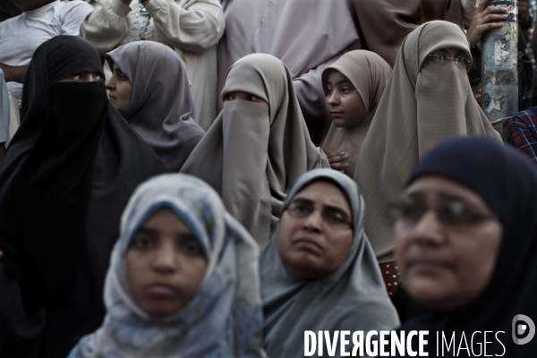 Rassemblement sur la place tahrir pour denoncer le coup institutionnel des militaires au pouvoir.