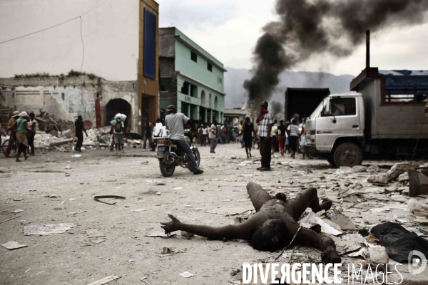 Seisme en haiti. scenes de pillages dans les rues de port-au-prince.