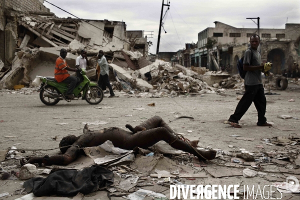 Seisme en haiti. scenes de pillages dans les rues de port-au-prince.