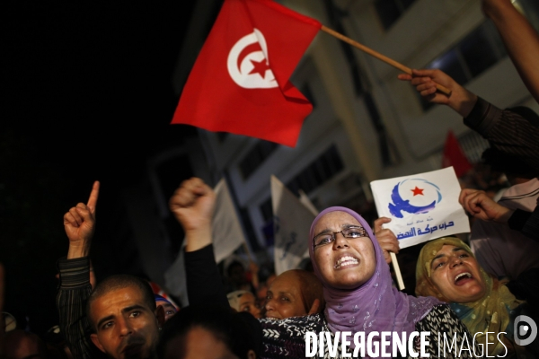 Soiree de victoire du parti islamiste tunisien ennhadha aux elections pour l assemblee constituante.