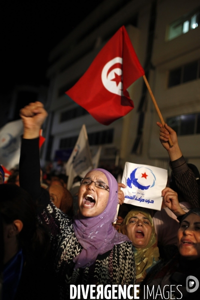 Soiree de victoire du parti islamiste tunisien ennhadha aux elections pour l assemblee constituante.