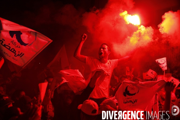 Soiree de victoire du parti islamiste tunisien ennhadha aux elections pour l assemblee constituante.