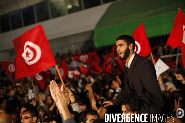 Soiree de victoire du parti islamiste tunisien ennhadha aux elections pour l assemblee constituante.