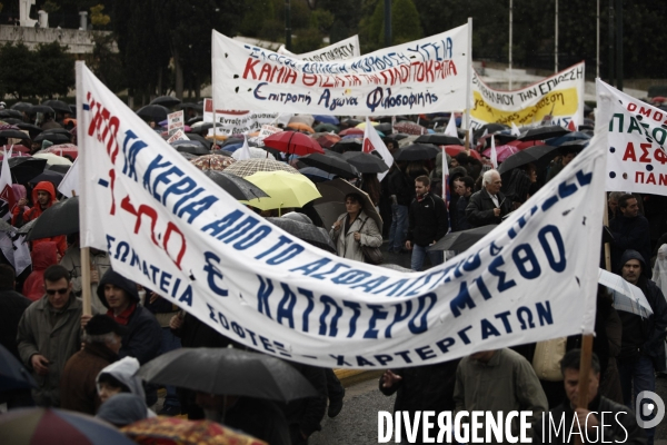 Manifestation des fonctionnaires dans le cadre de la greve en grece.