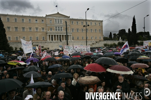 Manifestation des fonctionnaires dans le cadre de la greve en grece.