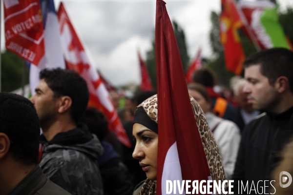 Rassemblement a l appel du front de gauche contre le vote au second tour du president sarkozy.