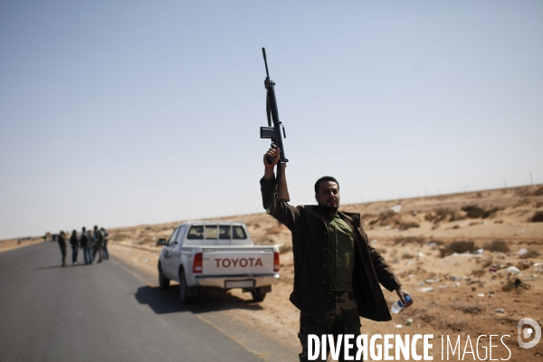 Battle in libya between rebels and pro kadhafi, on the front line.