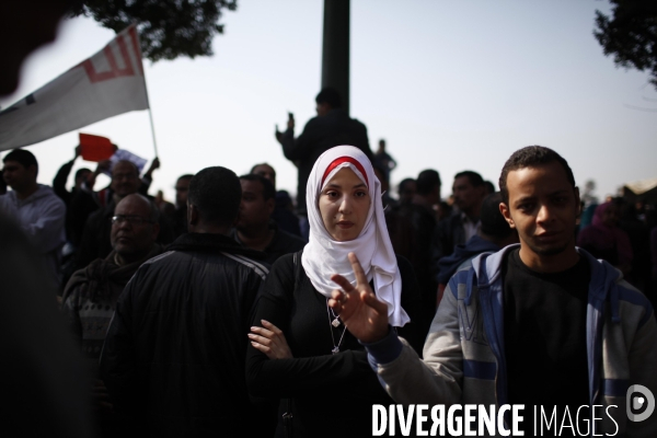 Manifestation des partisants du president hosni moubarak au caire.
