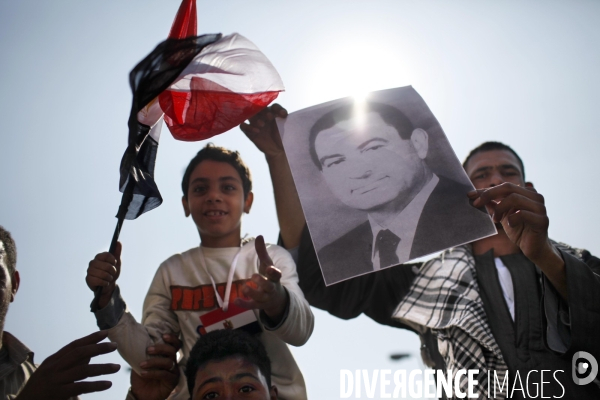 Manifestation des partisants du president hosni moubarak au caire.