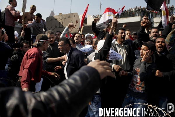 Manifestation des partisants du president hosni moubarak au caire.