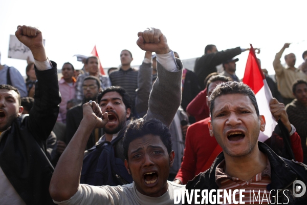 Manifestation des partisants du president hosni moubarak au caire.