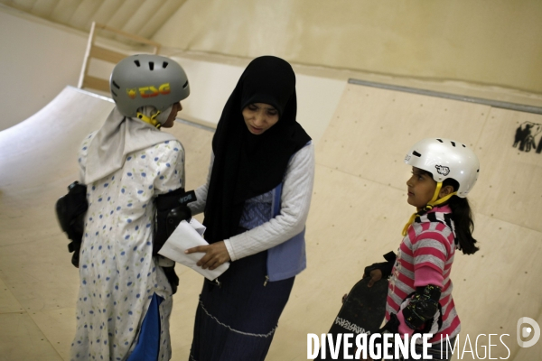 Inauguration, a kaboul, du premier skate park d afghanistan par l association skateistan