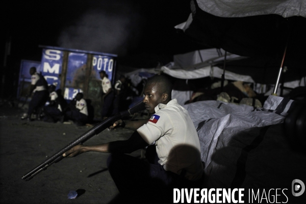 Nuit de tensions apres l annonce des resultats du premier tour des elections presidentielles haitienne.