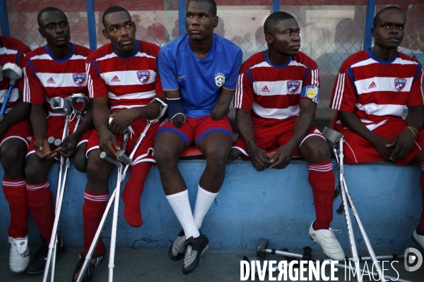 Match de football organise pour des amputes haitiens ayant ete victimes du seisme du 12 janvier 2010.