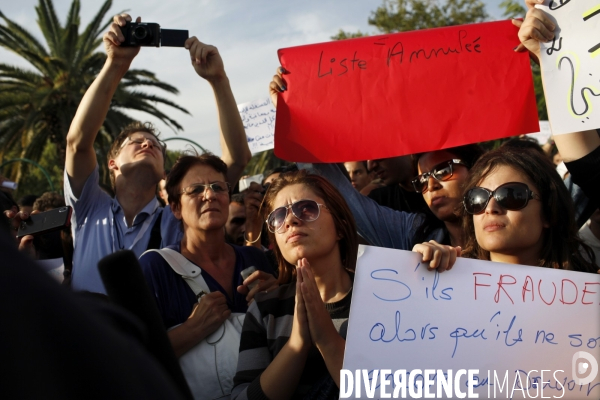 Manifestation contre les fraudes electorales et l accession du parti islamiste ennhadha, en tete des elections.