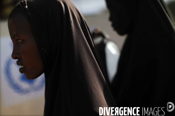Drame humanitaire cause par la secheresse et la famine: exode des somaliens au kenya.