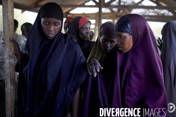 Drame humanitaire cause par la secheresse et la famine: exode des somaliens au kenya.