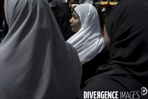 Reactions de joie des partisants du candidat des freres musulmans sur la place tahrir, au lendemain du second tour des elections presidentielles.