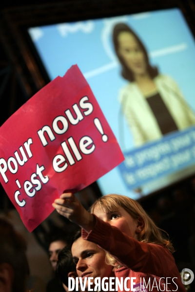 Reunion publique, dans le 13eme arrondissement de Paris, de Segolene Royal, candidate a la presidentielle 2007.