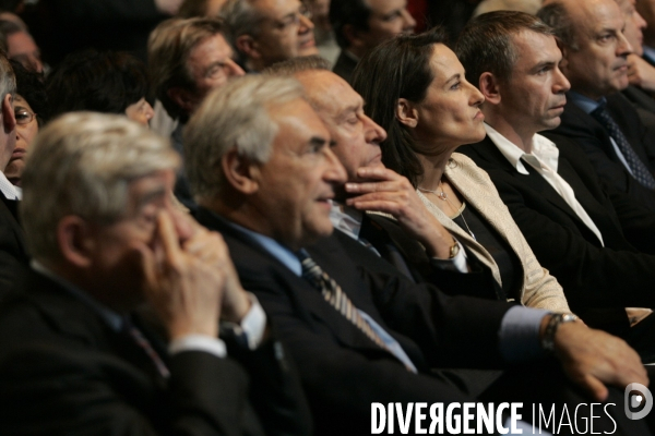 Reunion publique, dans le 13eme arrondissement de Paris, de Segolene Royal, candidate a la presidentielle 2007.