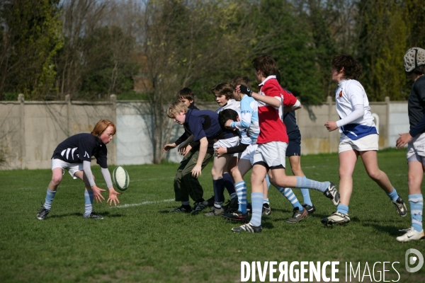 Ecole de rugby du racing metro, a colombes, dans les hauts de seine.