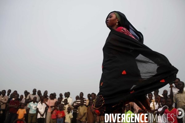 Danses tribales traditionnelles du dimanche dans la capitale sud soudanaise,  juba