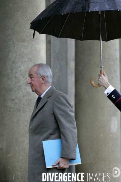 Remise de la commission balladur a l elysee.