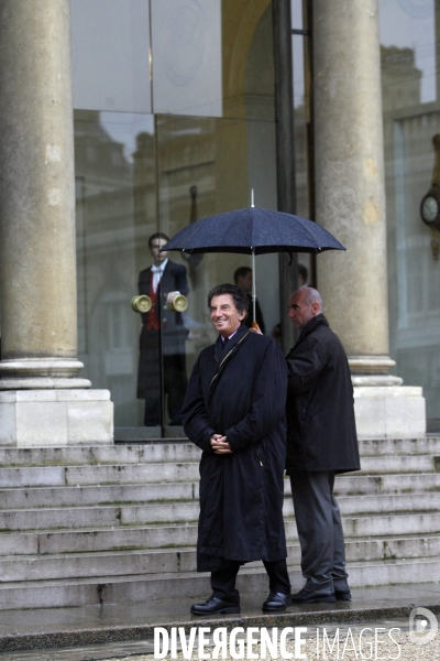 Remise de la commission balladur a l elysee.