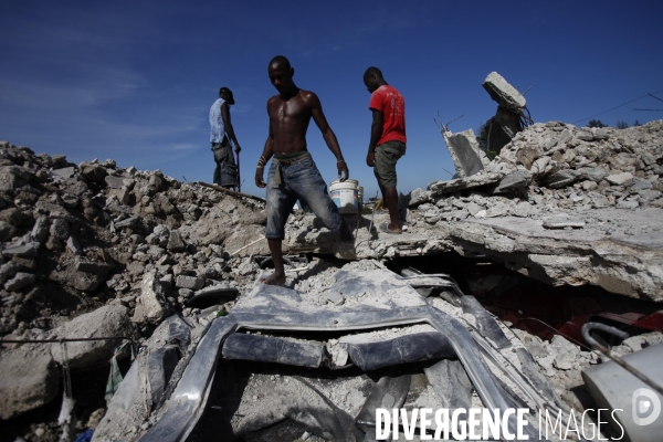Quotidien dans les rues de port-au-prince, 10 mois apres le seisme.