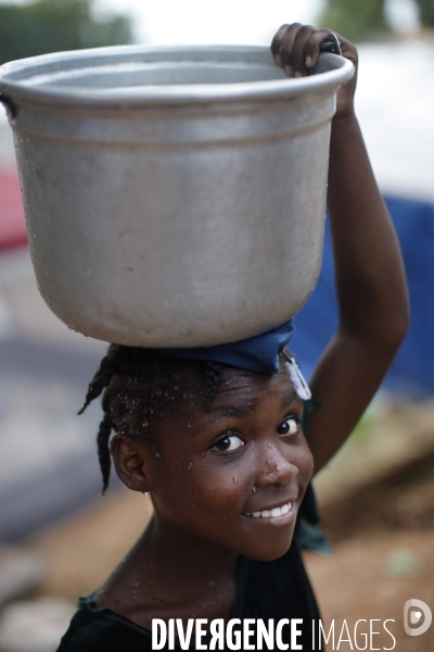 Vie quotidienne en haiti 10 mois apres le seisme/ daily life in haiti 10 months after the earthquake