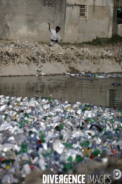 Vie quotidienne en haiti 10 mois apres le seisme/ daily life in haiti 10 months after the earthquake