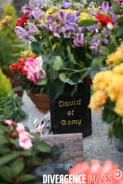 Cimetiere de boissy-sans-avoir ou est enterree romy schneider et son fils david.