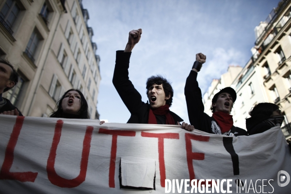 Manifestation des enseignants chercheurs contre les reformes prevus par le gouvernement.