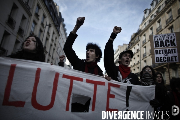 Manifestation des enseignants chercheurs contre les reformes prevus par le gouvernement.