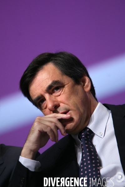 Francois fillon, premier ministre.