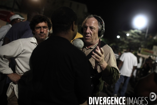 Daniel mermet, journaliste radio sur france inter en reportage en guadeloupe pour l emission la-bas si j y suis.