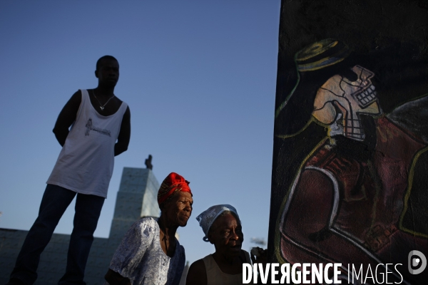 Ceremonie vaudou pour la toussaint a port-au-prince: la fete des guedes.