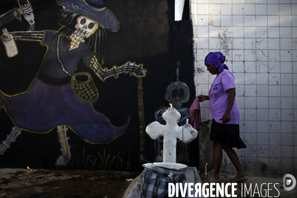 Ceremonie vaudou pour la toussaint a port-au-prince: la fete des guedes.