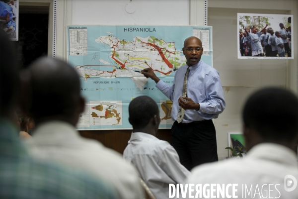 Portrait de jean-marie theodat, maitre de conference de geographie a la sorbonne, revenu s installer ¿ haiti au lendemain du seisme, apres 30 passe en france.