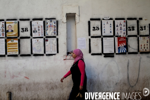 Affiches electorales a tunis.