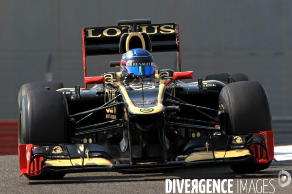 Nicolas PROST pilote une Lotus Renault F1.