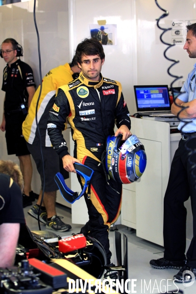 Nicolas PROST pilote une Lotus Renault F1.