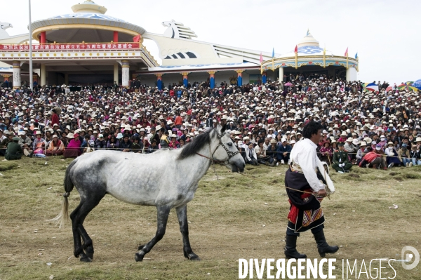 Course hippique sur le haut plateau tibétain - Horse race on tibetan plateau