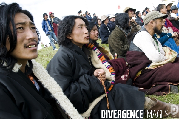 Course hippique sur le haut plateau tibétain - Horse race on tibetan plateau