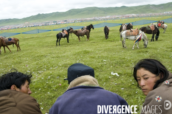 Course hippique sur le haut plateau tibétain - Horse race on tibetan plateau