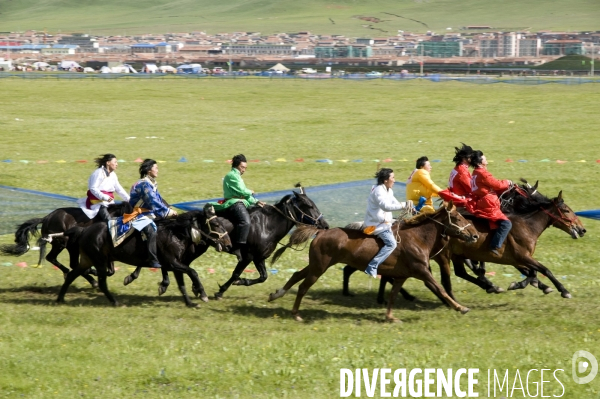 Course hippique sur le haut plateau tibétain - Horse race on tibetan plateau